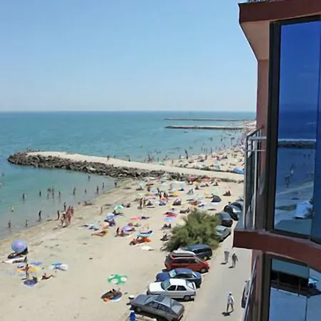 Sunny Bay