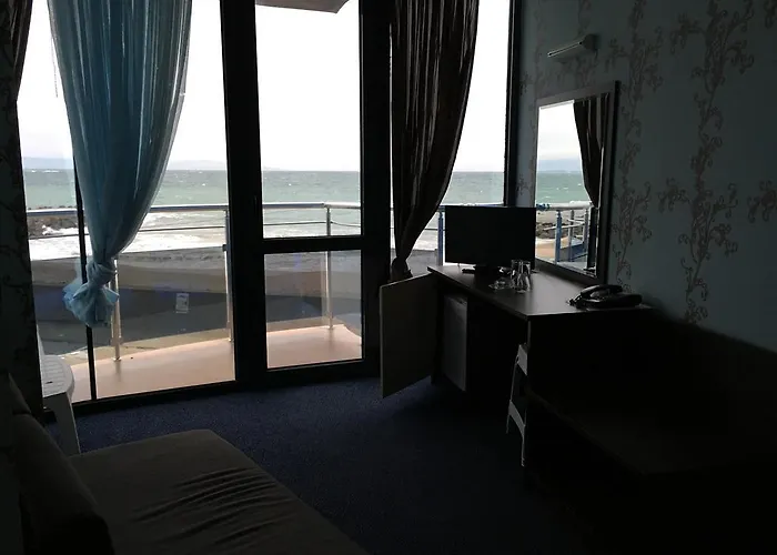 Sunny Bay Hotel 3*